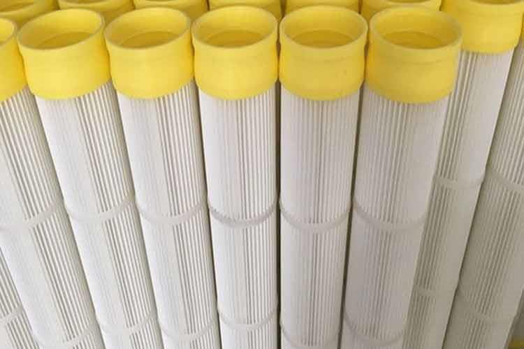 氣壓太小是絕對(duì)震打不干凈自潔式除塵濾筒表面的積粉的，在濾芯強(qiáng)度承受能力允許的情況下，震打氣壓越大越好