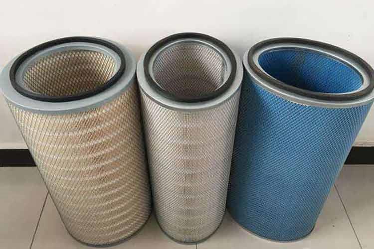 除塵濾芯應(yīng)用在噴砂房等工作領(lǐng)域，保護周邊環(huán)境，除塵濾芯主要是清除各個工作環(huán)境中產(chǎn)生的塵埃顆粒