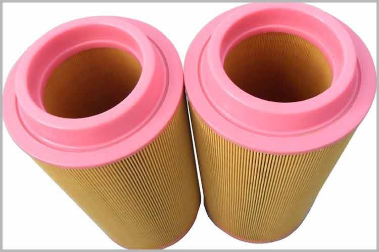 吸氣過程：空壓機過濾器電機驅動轉子，主、從轉子的齒溝空間在轉至進氣端壁開口壓縮原理時，其空間大