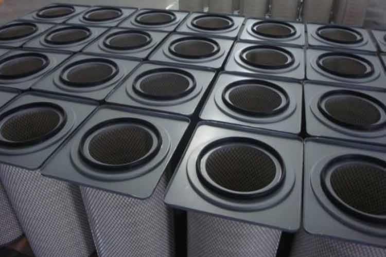 除塵濾筒的反吹設(shè)計錯誤，反吹的頻率設(shè)計的過高或過低都是不對的